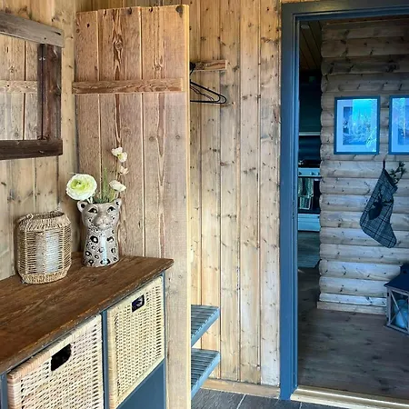 Newly Renovated By Slopes *