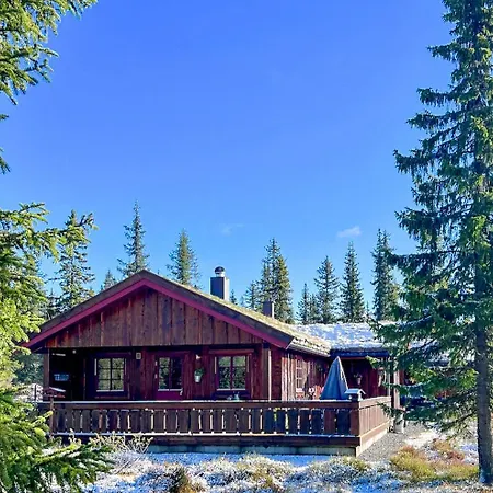 Holiday home Newly Renovated By Slopes Sjusjoen