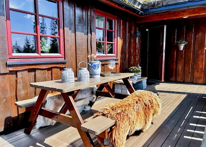 Newly Renovated By Slopes Feriehus